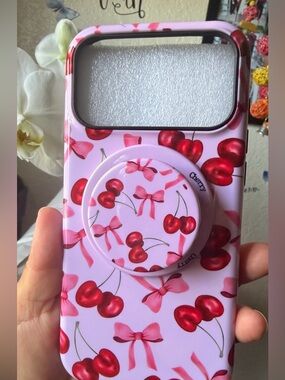 Cherry Pattern Phone Case with Accessories
17 pro max